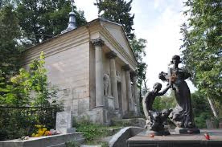 Lychakiv Cemetery Trip Packages