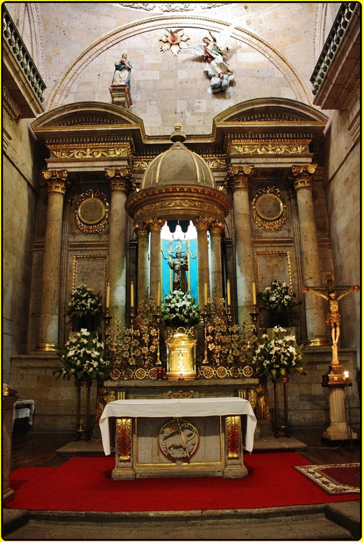 Templo de Santa Maria de Gracia Trip Packages