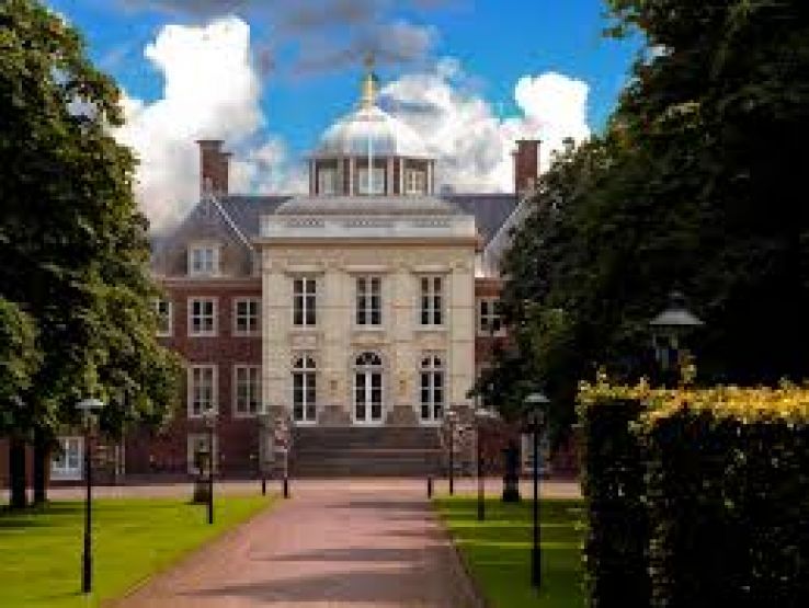 Huis ten Bosch palace Trip Packages