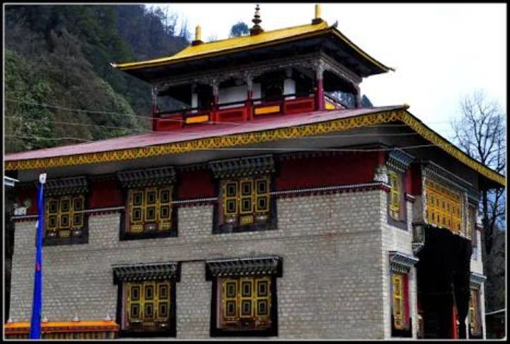 Gangtok-Lachen-Lachung -Pelling Hill Stations Tour Package for 9 Days
