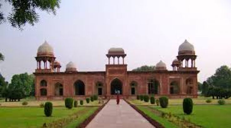 Amazing 3 Days 2 Nights Agra with New Delhi Trip Package