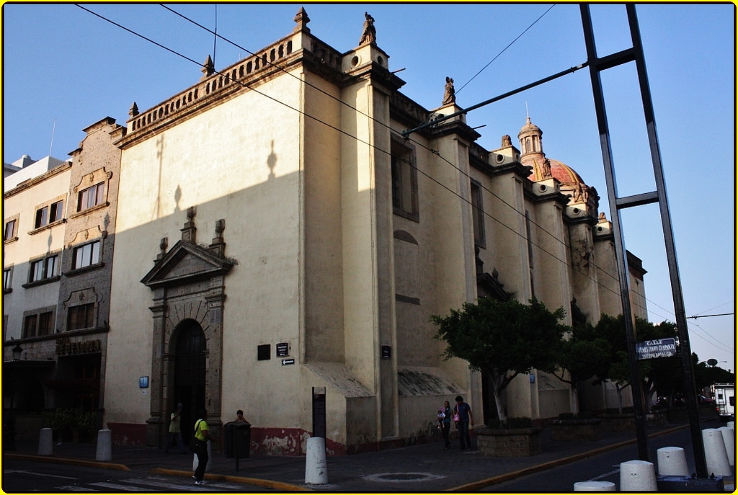 Templo de Santa Maria de Gracia Trip Packages