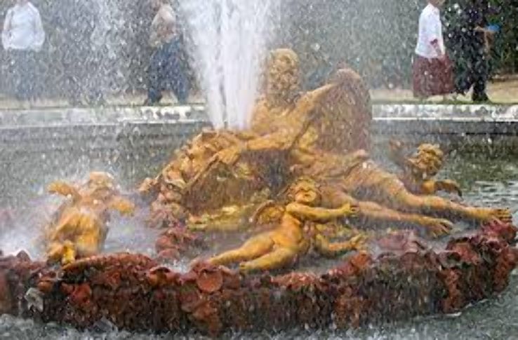 Fountains of Versailles Trip Packages