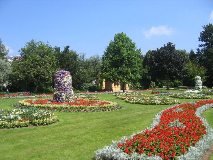 Jephson Gardens Trip Packages