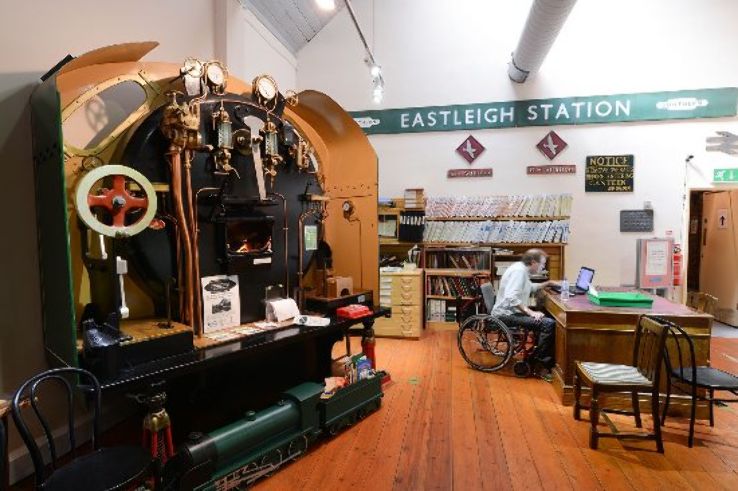 Eastleigh Museum Trip Packages