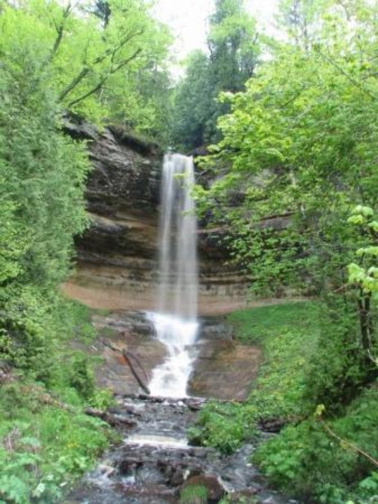 Munising Falls Trip Packages