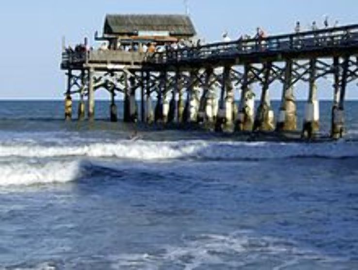 Take a Stroll Over the Ocean on the Cocoa Beach Pier Trip Packages