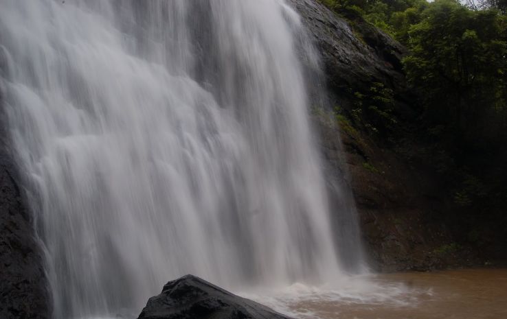 Vihigaon Waterfall Trip Packages