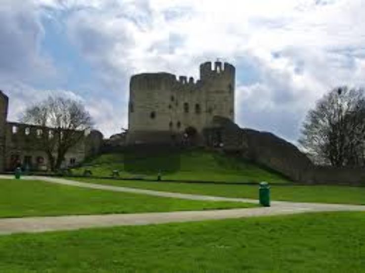 Dudley Castle Trip Packages