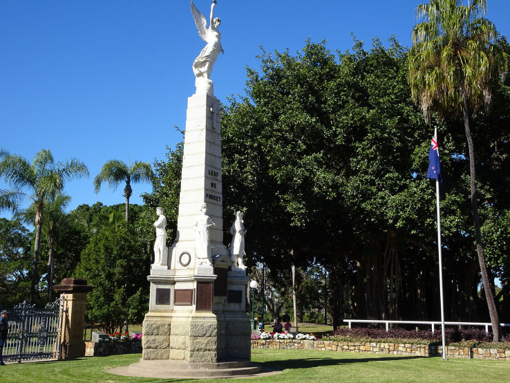 Rockhampton War Memorial  Trip Packages