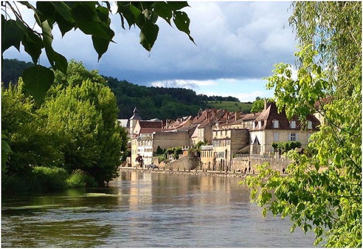 Vezere River Trip Packages